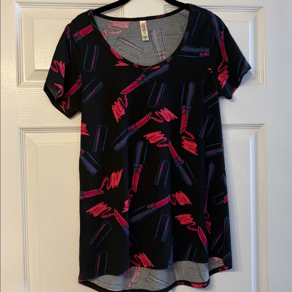 XS Black T-Shirt with Lipstick Print